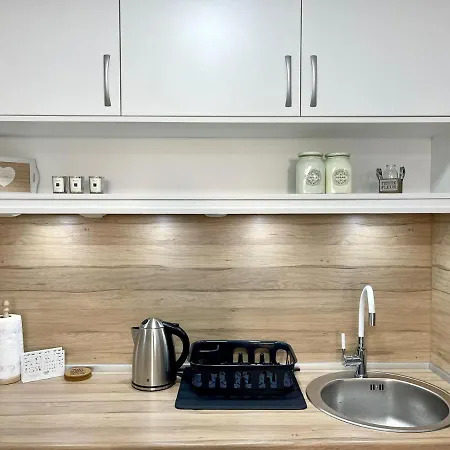 Elegance Self Check-in Free Parking 아파트